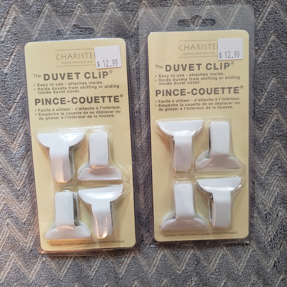 ⏰️LAST CHANCE⏰️Set of two duvet clips